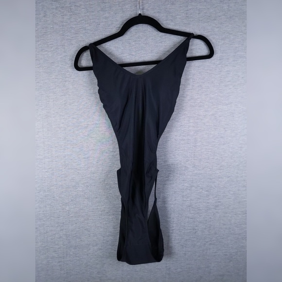 🎄 3/$35 4x 👯‍♀️Host Pick⚡️Xhilaration One Piece Monokini - Picture 5 of 12